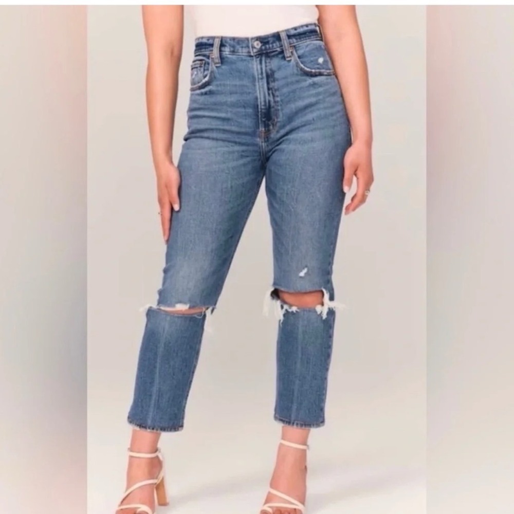 Abercrombie & Fitch Ultra High Rise Ankle Straight Distressed Jeans 29 8s Blue